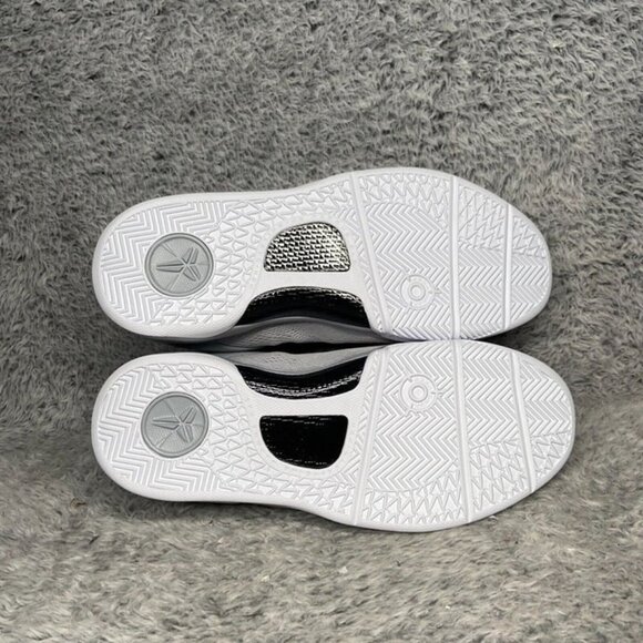 Nike Kobe 8 (GS) Wolf Grey White Size 5.5Y = 7 Women's Basketball FN0266-003 - Picture 7 of 9